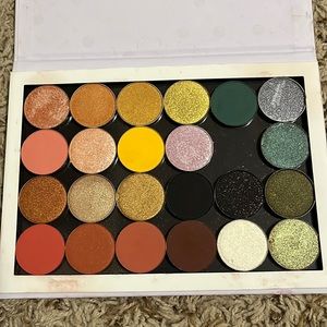 Colourpop single shadows and Z Palette